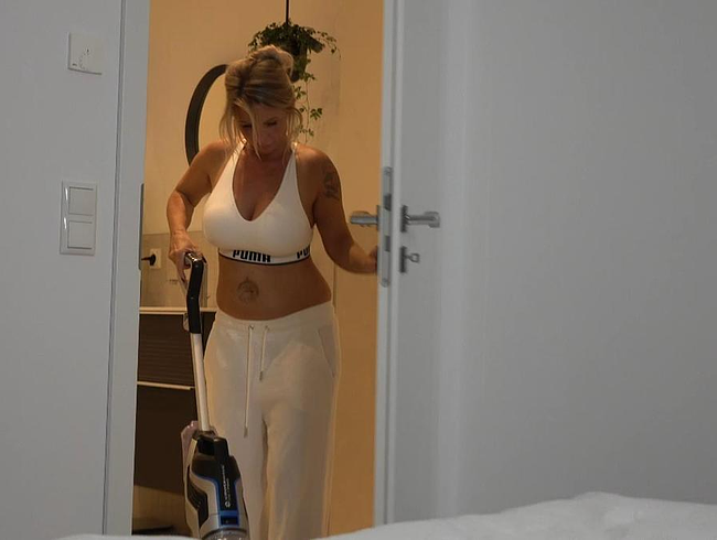 sweetpinkPu**y Porno Video: Luder! Haushaltshilfe ! Fremdfi** mit Hausherr